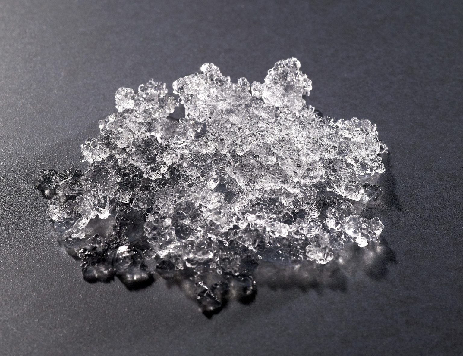 Flaked-Ice-Pieces-1536x1183