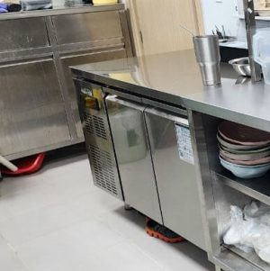 Tủ Bàn Mát Làm Lạnh Gián Tiếp 2 Cánh 220L KISTEM KIS-XFT13R