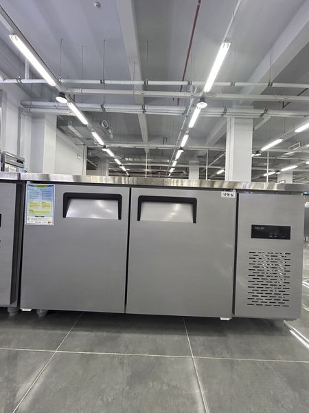 Tủ Bàn Làm Đông Dạng Công Nghiệp Dung Tích 370L Grand Woosung CWSM-150FT / 354150