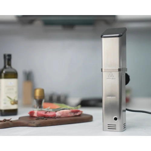 may-nau-cham-easyline-sous-vide-sv130